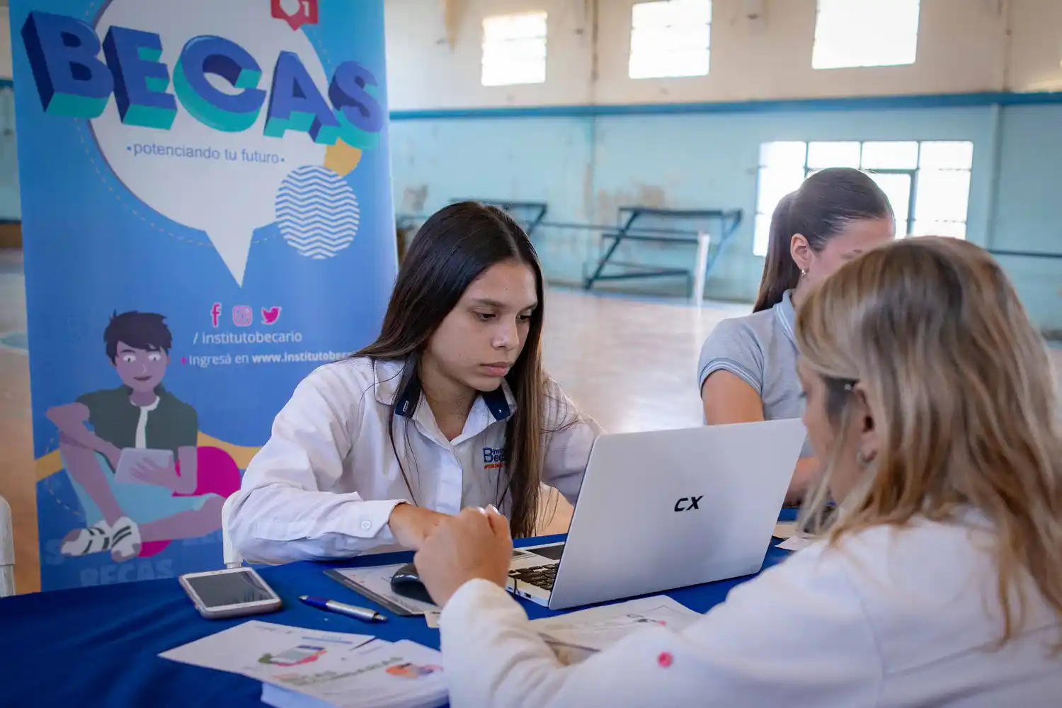 Hasta el 24 de mayo se podrán realizar las inscripciones para becas del secundario