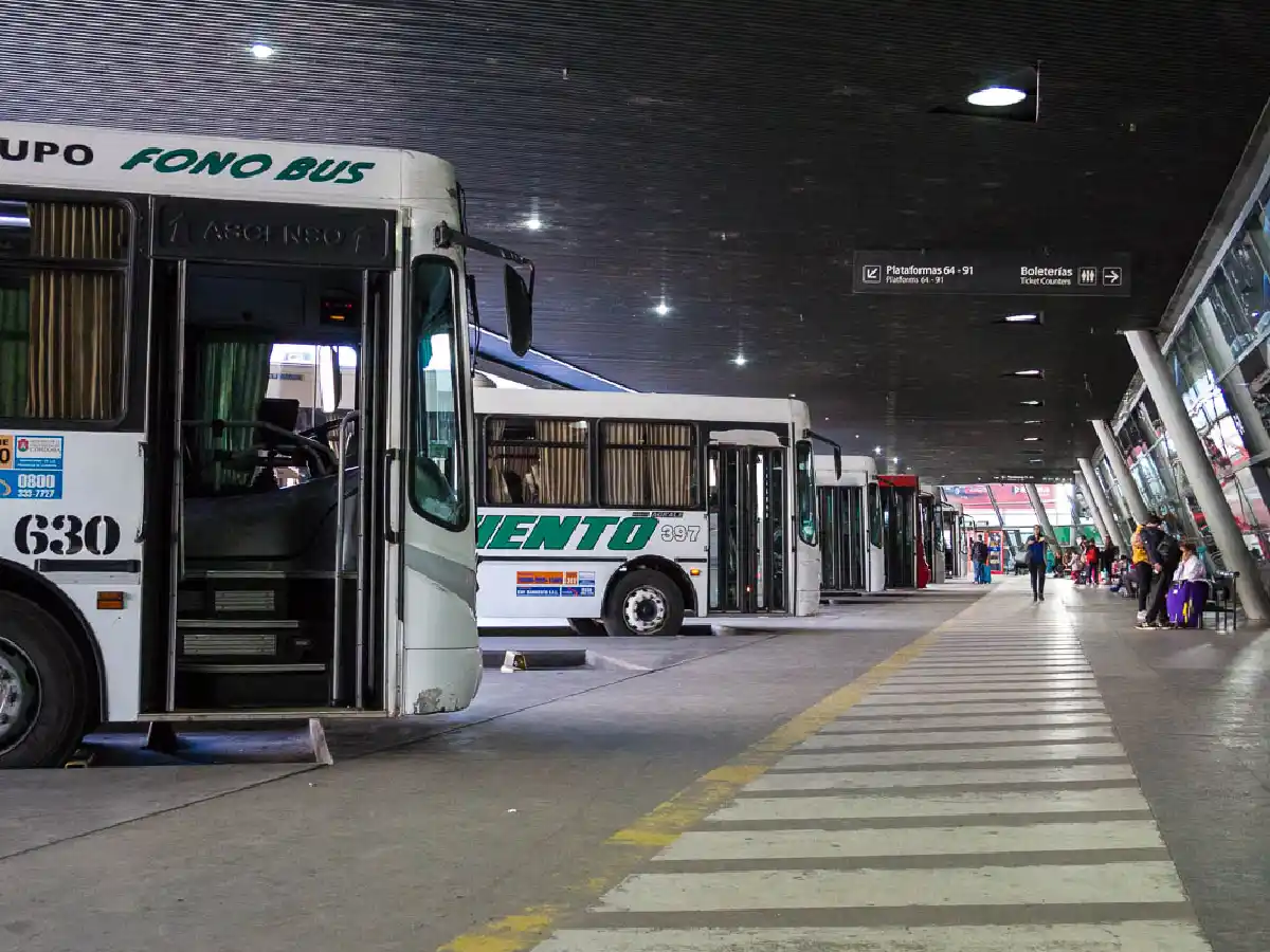 Anuncian paro desde el lunes en transporte interurbano de Córdoba por falta de pago de sueldos