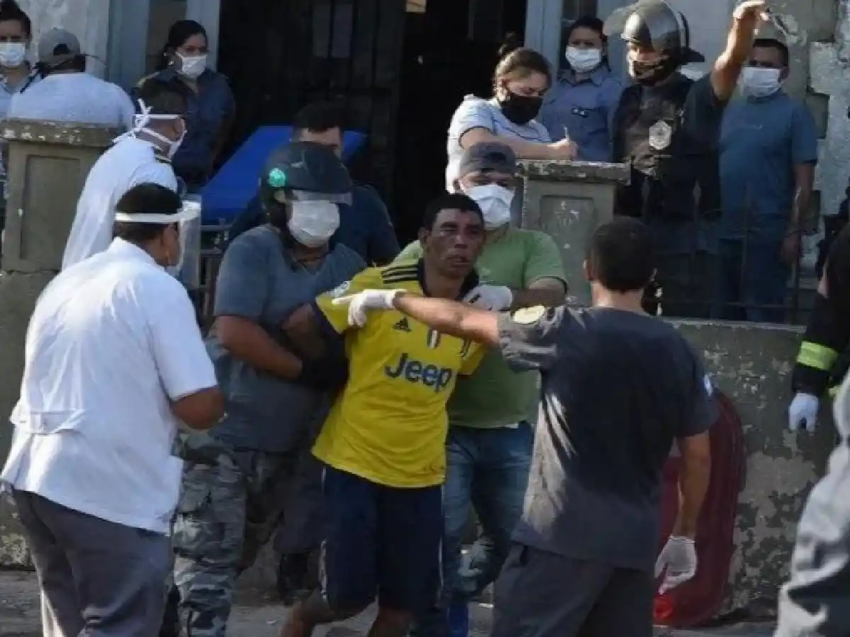 Un muerto y 14 heridos en el motín de la cárcel de Corrientes