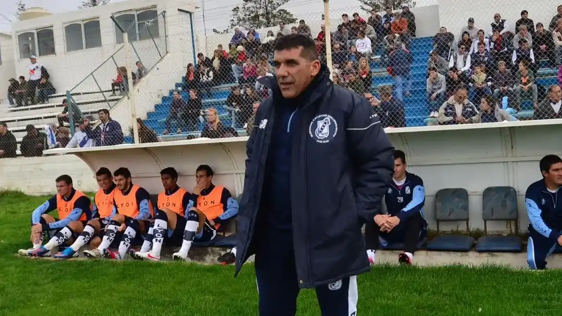 FOTO DANIEL FELDMAN Murúa, en uno de sus pasos por Guillermo Brown de Puerto Madryn.