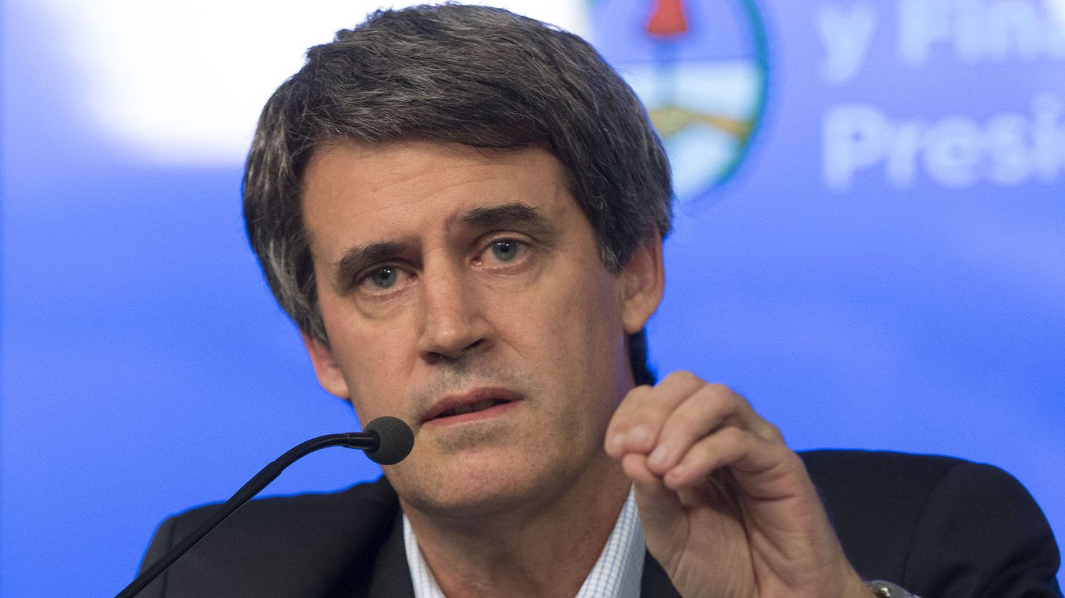 Prat-Gay a Alberto Fernández: "Te salvamos cuando todo el kirchnerismo te votó en contra el acuerdo con el FMI"