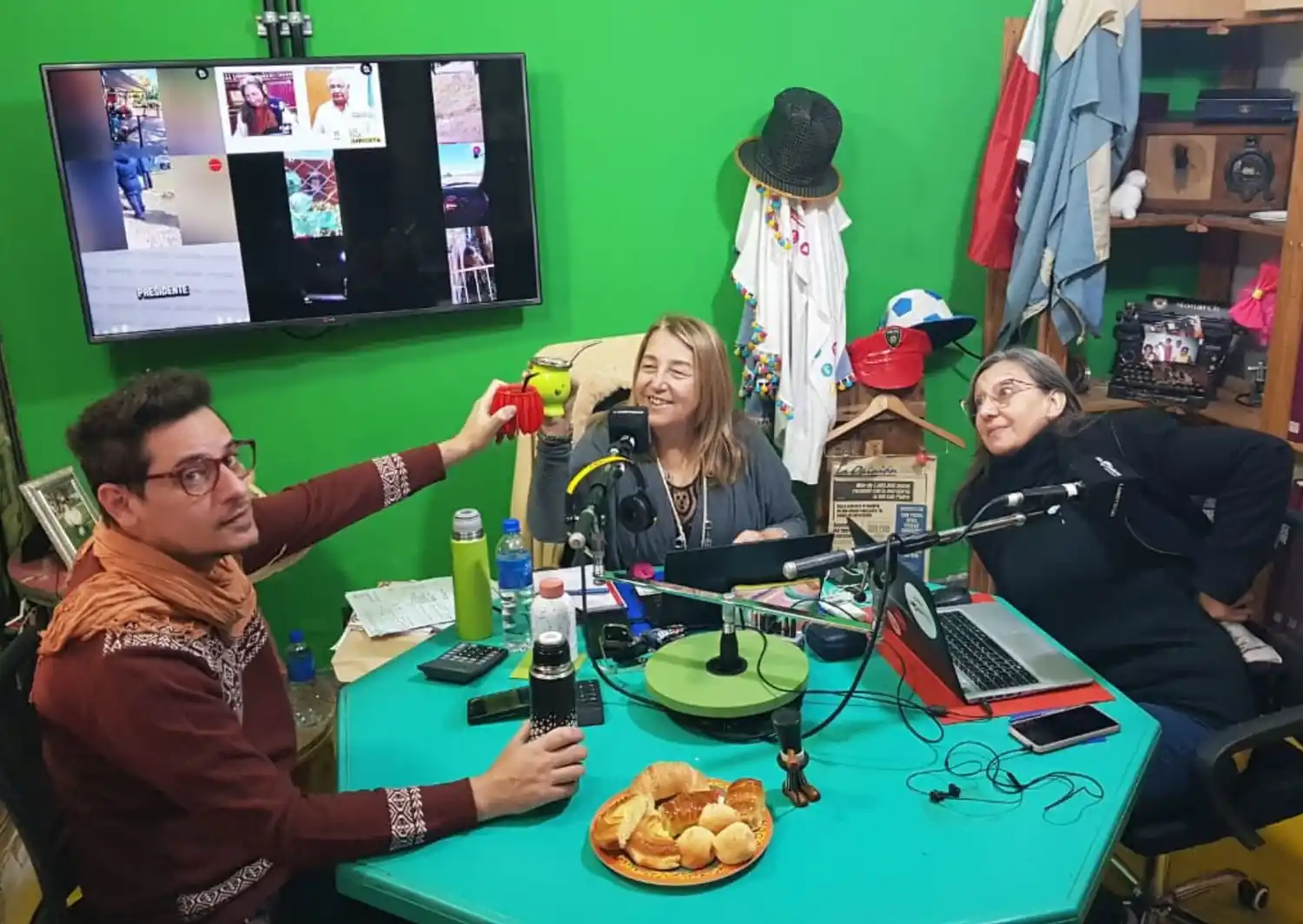 El resumen semanal de noticias con el equipo periodístico de La Opinión y Sin Galera