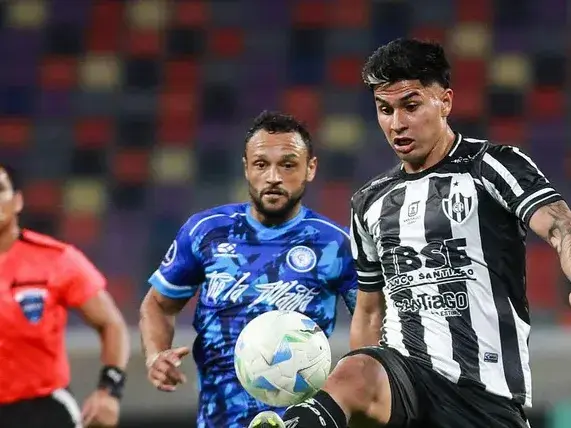 Central Córdoba igualó sin goles ante Cerro Largo por el repechaje de la Copa Sudamericana.  Foto: NA