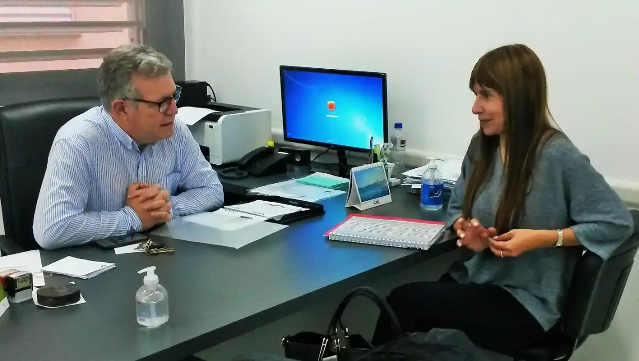 Reunión entre Gorla y la ministra Velázquez por la transición del Hospital