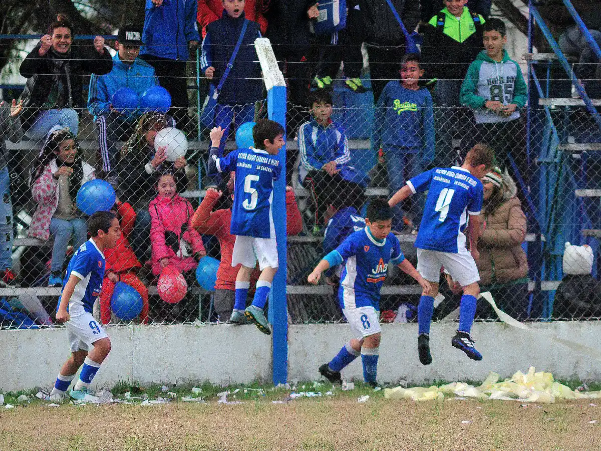 Barrio y Estrella, mareados de alegría