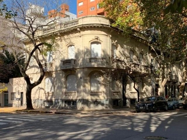 Cinco hermanos esperan a una familia responsable que pueda adoptarlos.