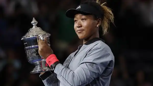 Naomi Osaka superó a Serena Williams y logró su primer Grand Slam
