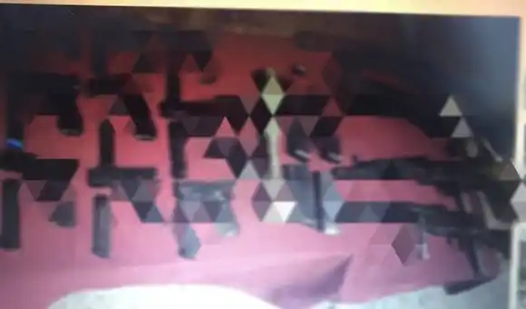 ¡Explosivos y fusiles! Con armas de guerra Malony enfrentó a la policía en San Juan de Las Galdonas