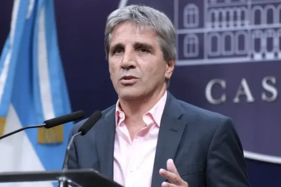 Luis Caputo habló de los lingotes de oro del Banco Central