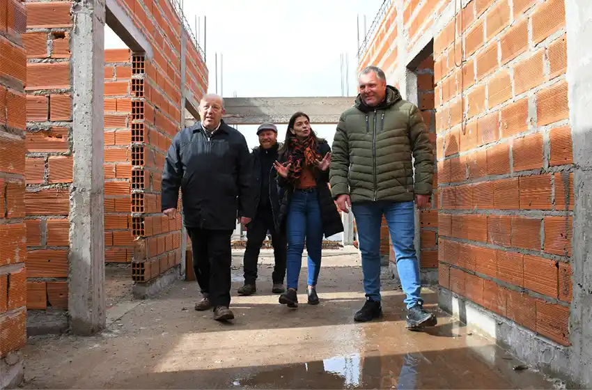 Salud pública: Paredi y Chifflet recorrieron obras en la costa