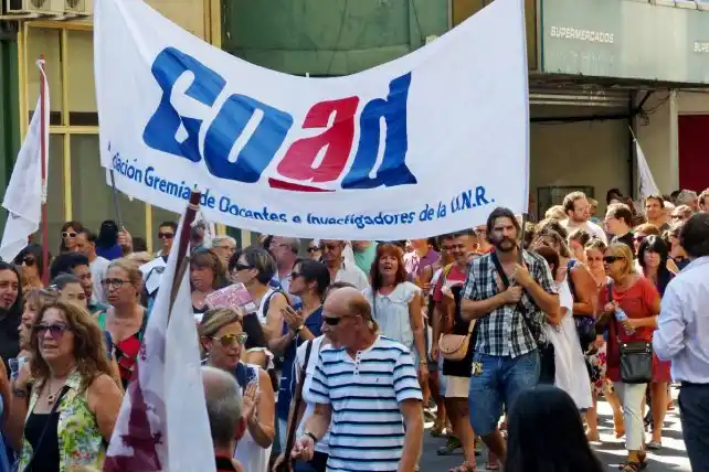 Hoy sigue el paro de los docentes de la UNR