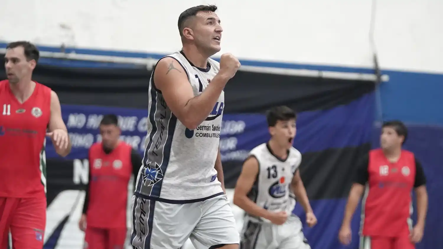 Villa del Parque vs Centro Basko 6