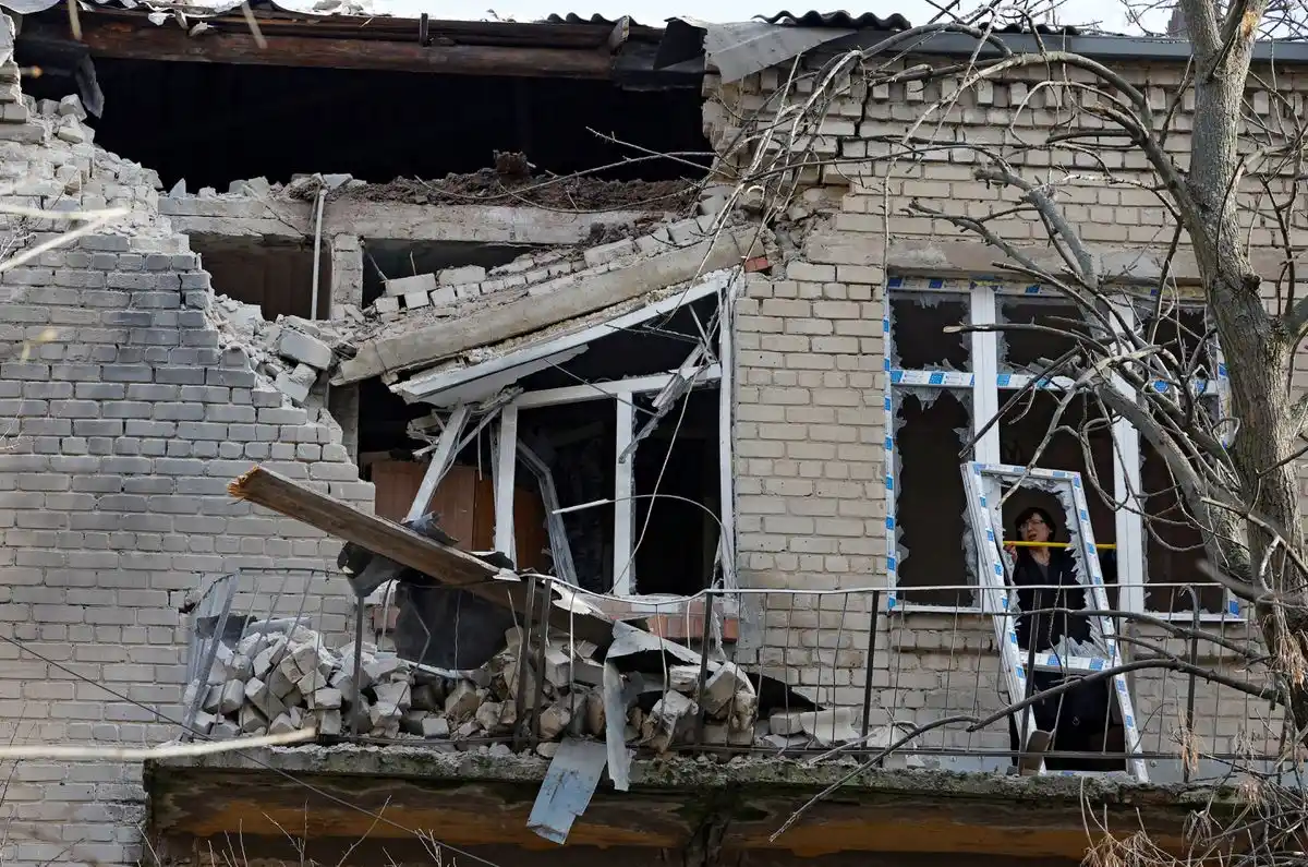 Un bombardeo ruso causó dos muertos y dejó sin electricidad a la ciudad de Jerson