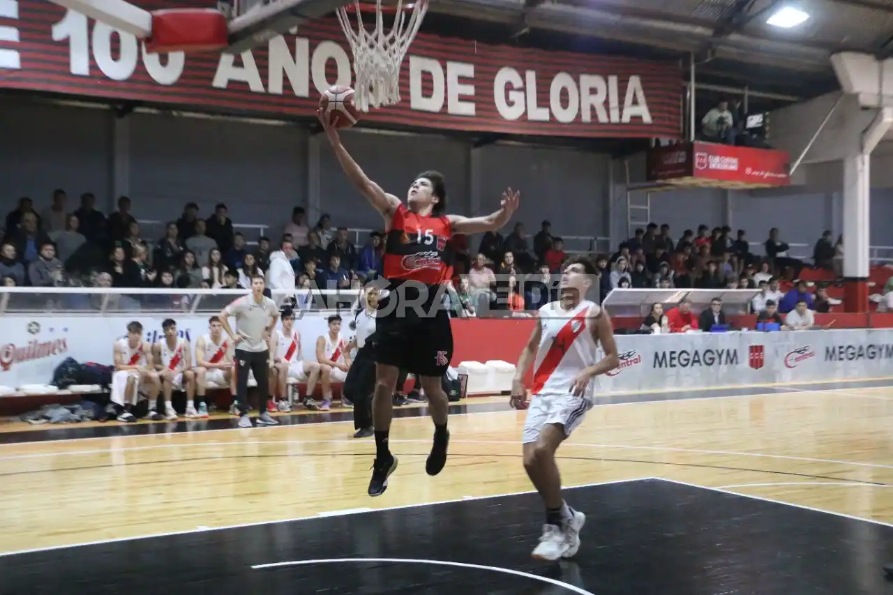 Central Entrerriano superó a River en el primer juego de la serie