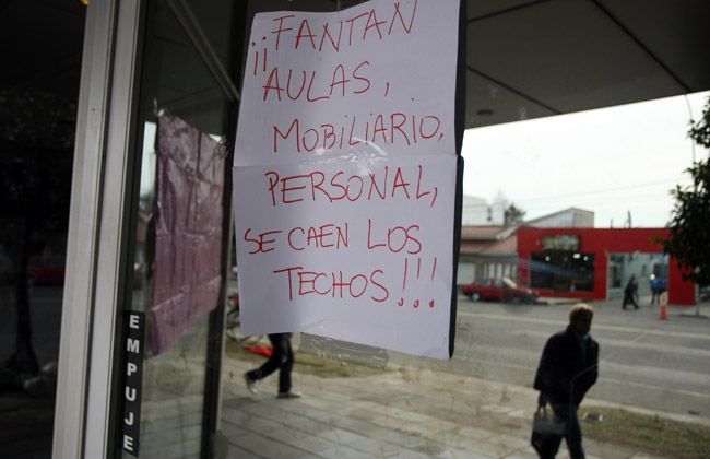 Estudiantes secundarios se movilizan en Mar del Plata
