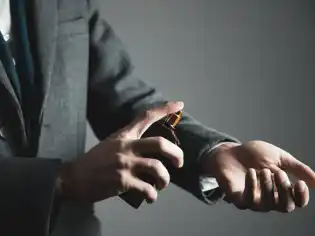 Perfume árabe para hombre: la esencia que transforma tu estilo