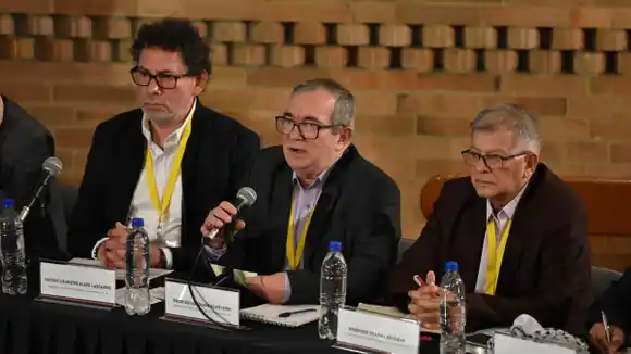 «No hay guerrilleros malos, sino malos comandantes»: Timochenko a víctimas de las Farc