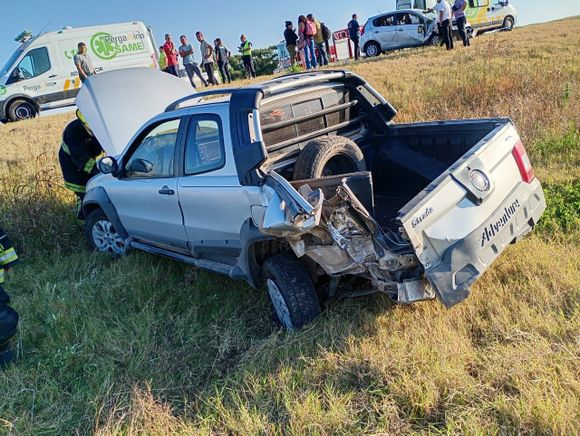 Choque por alcance en la Ruta 8: siete asistidos tras un fuerte impacto cerca de Pergamino