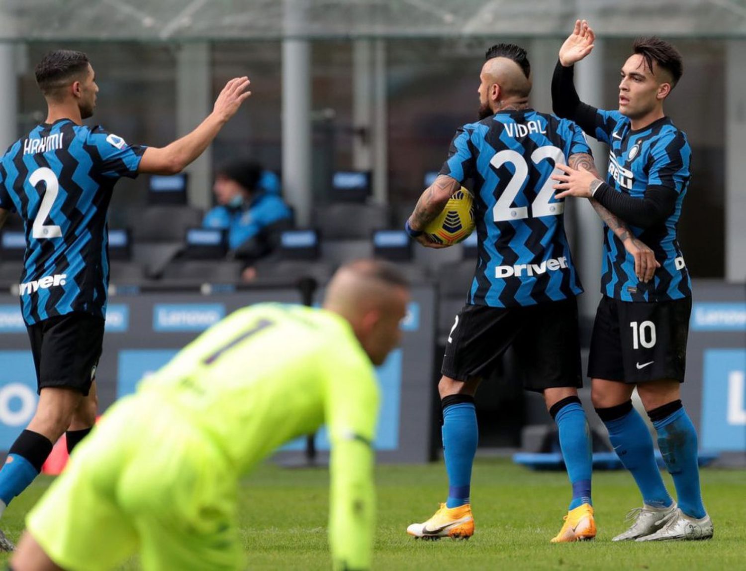Lautaro Martínez gritó tres veces en la goleada de Inter