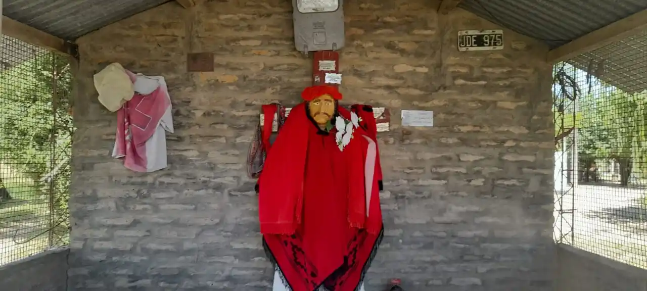 Vuelve la fiesta del Gauchito Gil en El Ombú tras seis años: fe, homenaje y encuentro comunitario