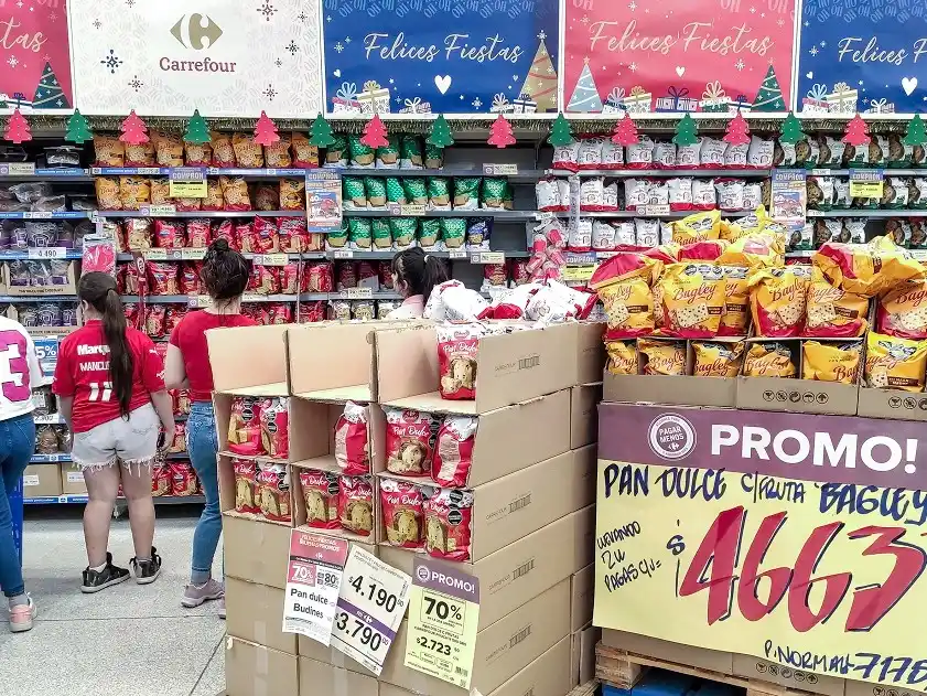 El consumo de bienes de primera necesidad en supermercados y autoservicios mayoristas porteños cayó en el tercer trimestre.