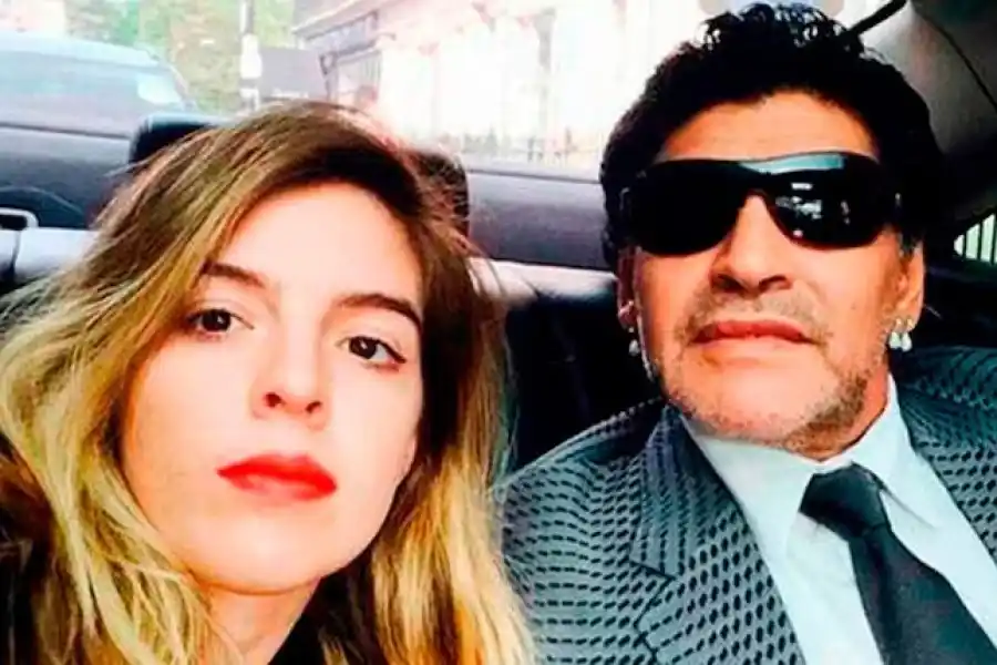 Las nuevas versiones sobre la muerte de Diego y el enojo de Dalma y Gianinna Maradona