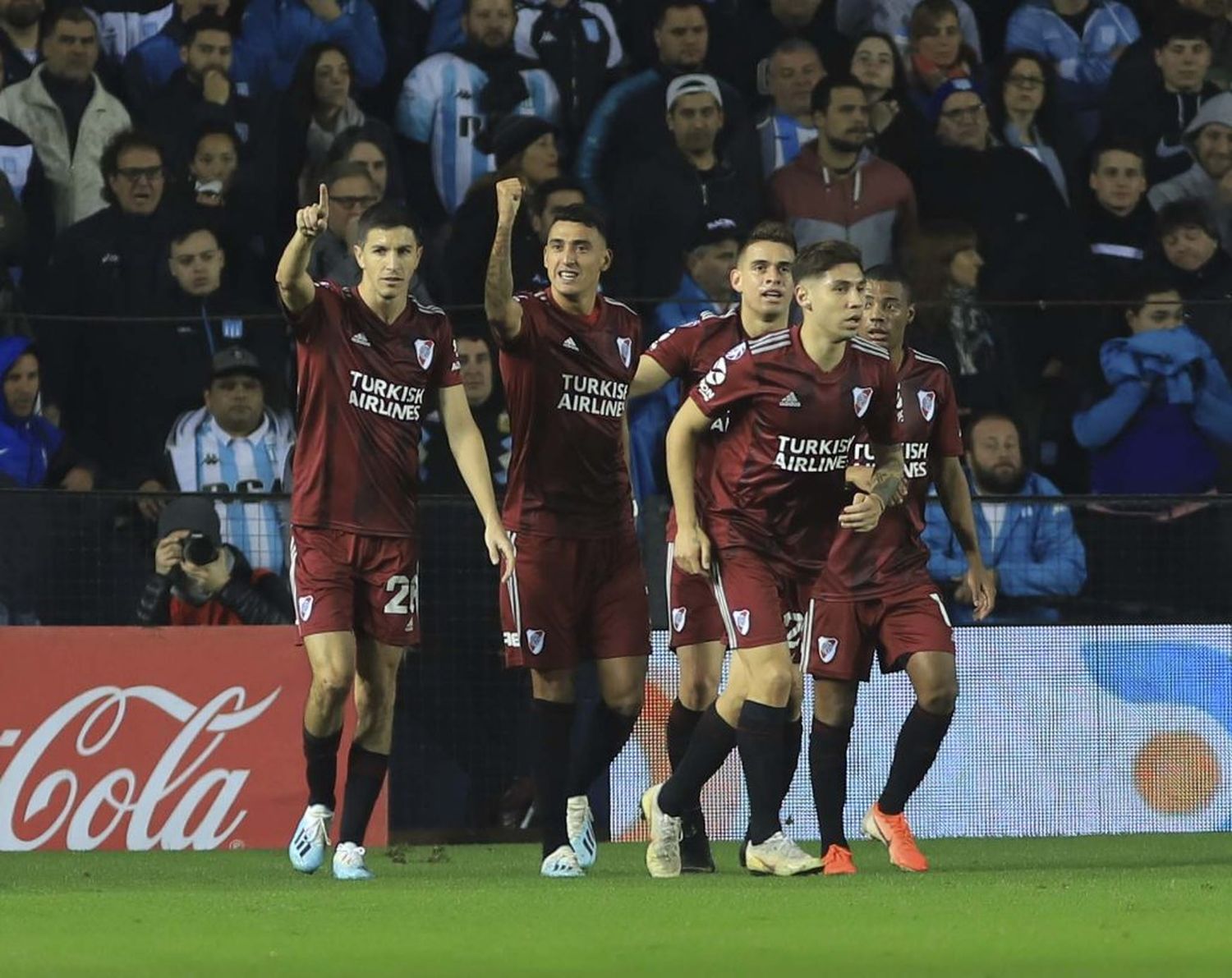 River dio una exhibición y el que lo sufrió fue Racing