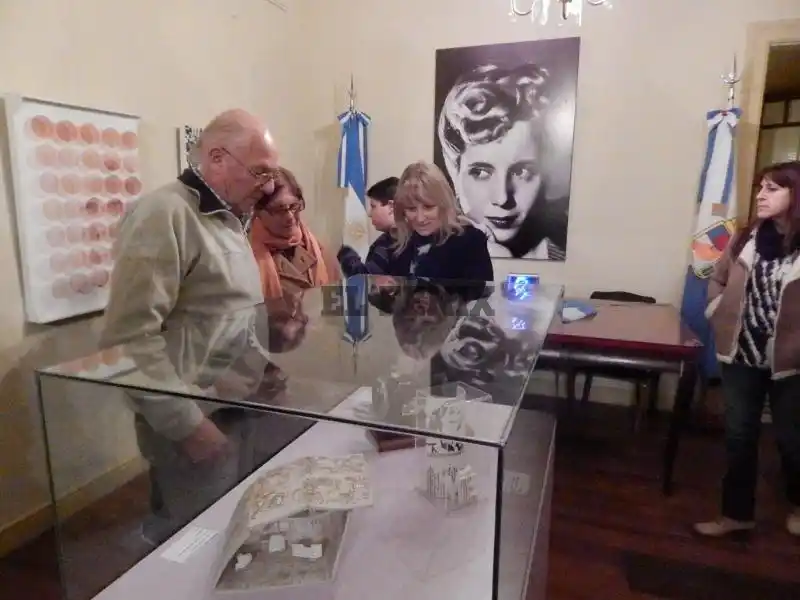 Llegó la Muestra "EVA" al Museo del Militante en Benito Juárez