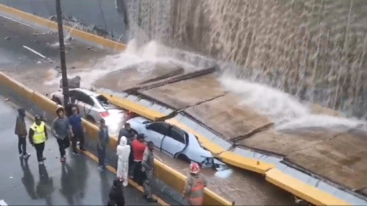 ¡TRAGEDIA! NUEVE MUERTOS por colapso de un muro en República Dominicana (+Detalles)