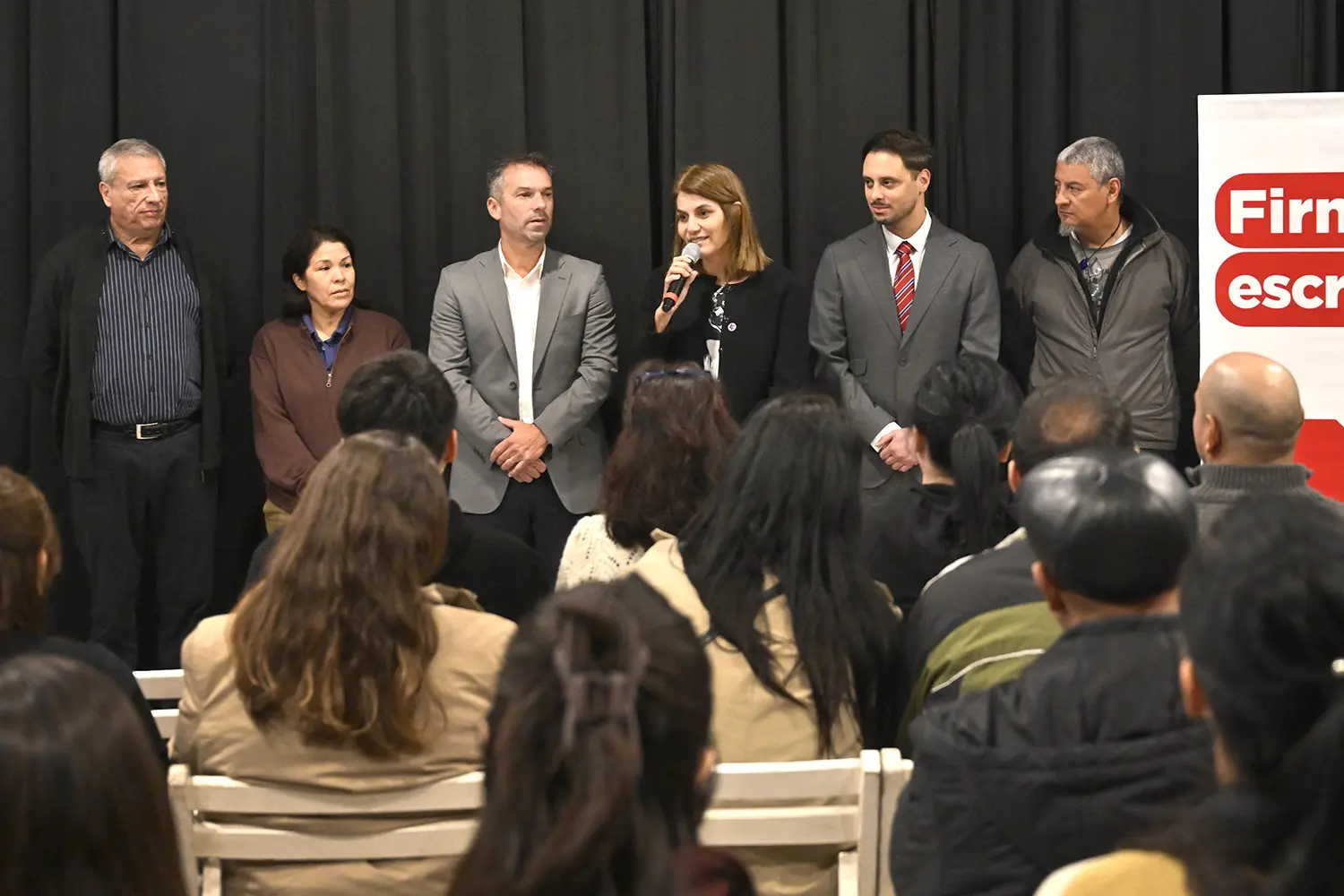 Tigre: Municipio acompañó a familias de Rincón de Milberg en la firma de 97 escrituras para avanzar con la casa propia