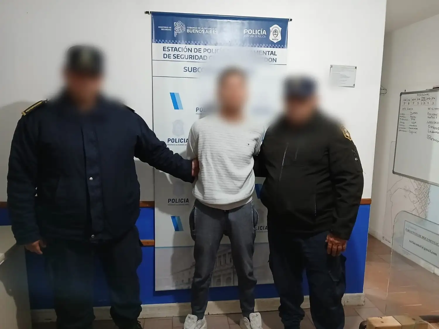 El sospechoso por la muerte del ciclista adolescente fue detenido y en su casa se encontró gran cantidad de armamento.