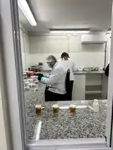 Siempre Farmacias impulsa un laboratorio magistral.