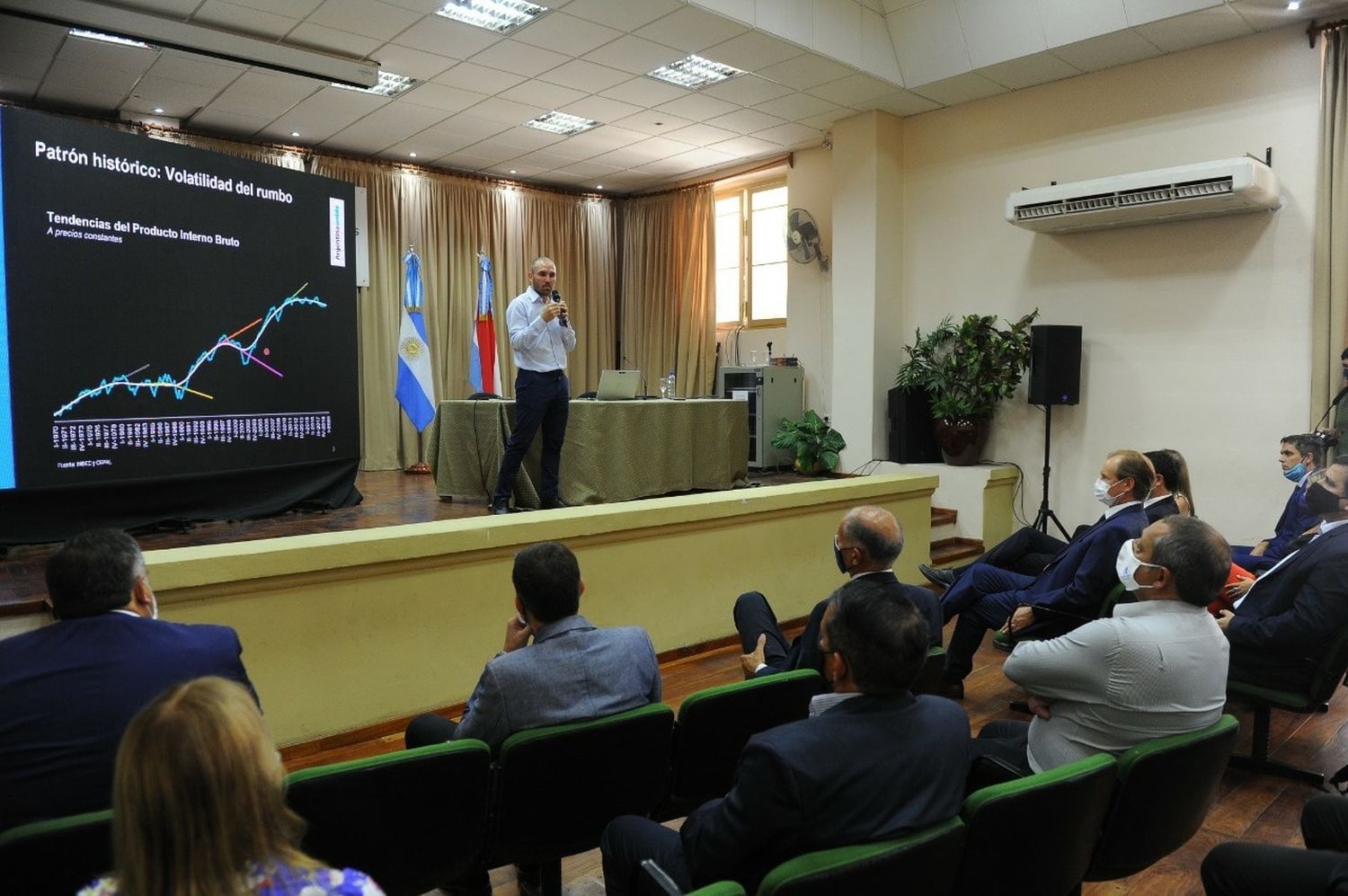 Guzmán respaldó a la provincia en la negociación de la deuda