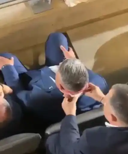 "Chiqui" Tapia explicó el video viral en que una persona le seca el sudor