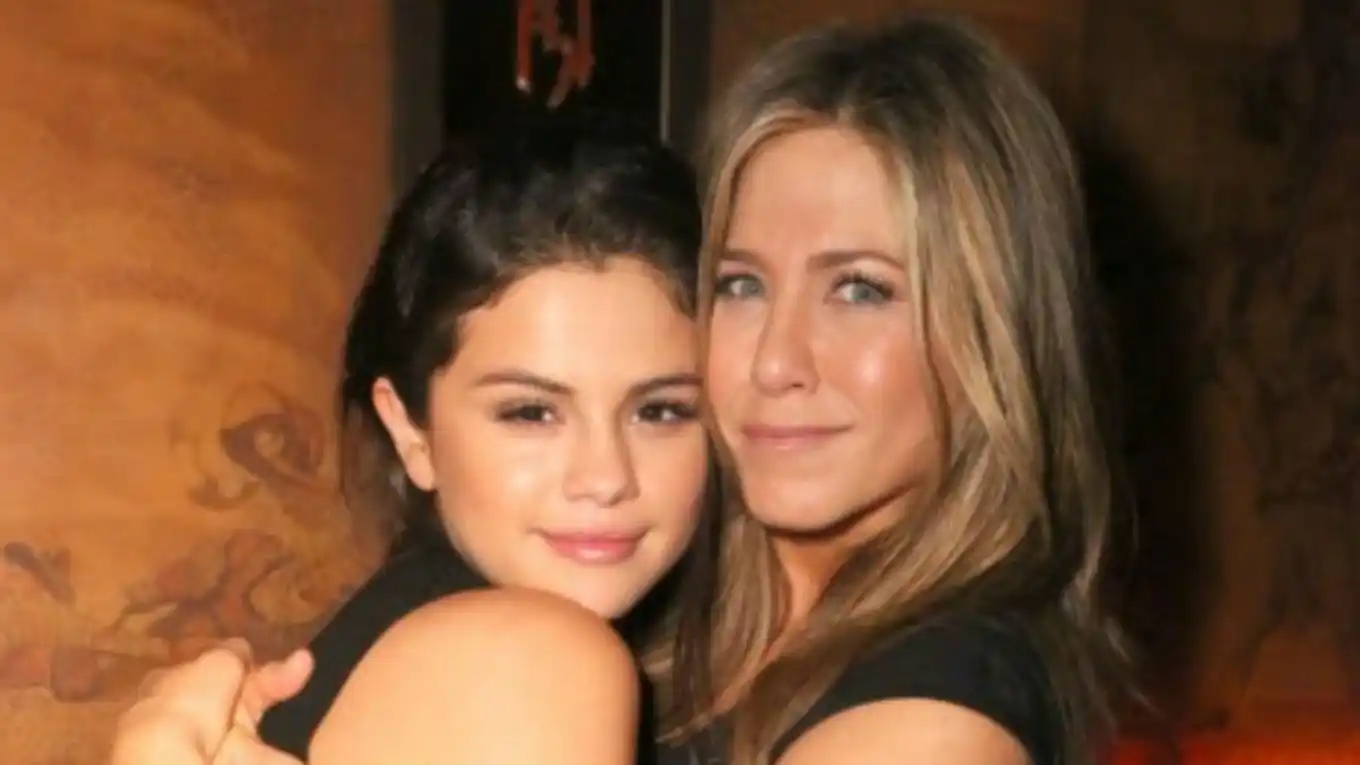 La visita de Jennifer Aniston a Selena Gomez en un centro de rehabilitación