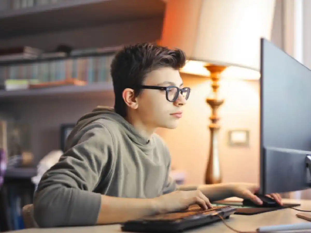 La justicia ordenó a YouTube borrar videos de jóven rionegrino que sufría bullying