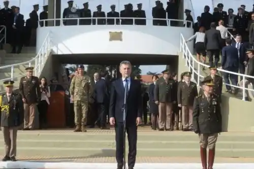 Para bajar tensión, el Gobierno da una suba salarial de 20% a las Fuerzas Armadas