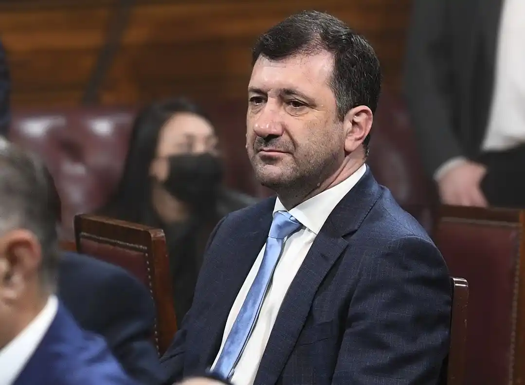 "No se puede ser oposición por oposición misma" expresó Troncoso llamando al diálogo y debate responsable