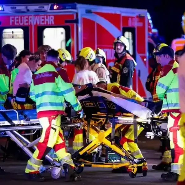 Los heridos recibieron atención médica en el lugar de los hechos, informó la policía. Foto: Reuters