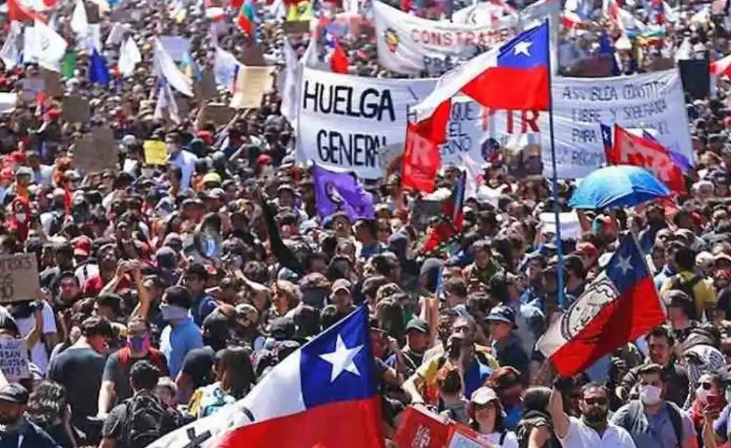 Chile enfrenta una huelga general en repudio al gobierno de Piñera