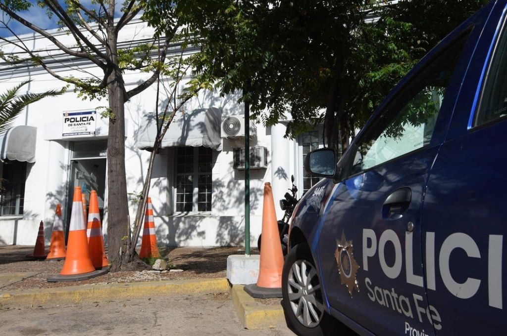 Tras los trámites de rigor en la Comisaría 8va., el implicado quedó a disposición del fiscal en turno. Crédito: Pablo Aguirre