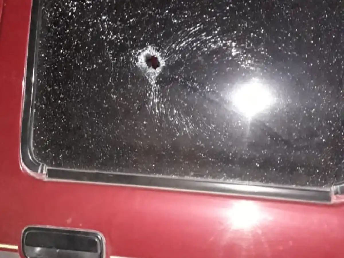 Balearon una camioneta para robarle a su dueño en Frontera