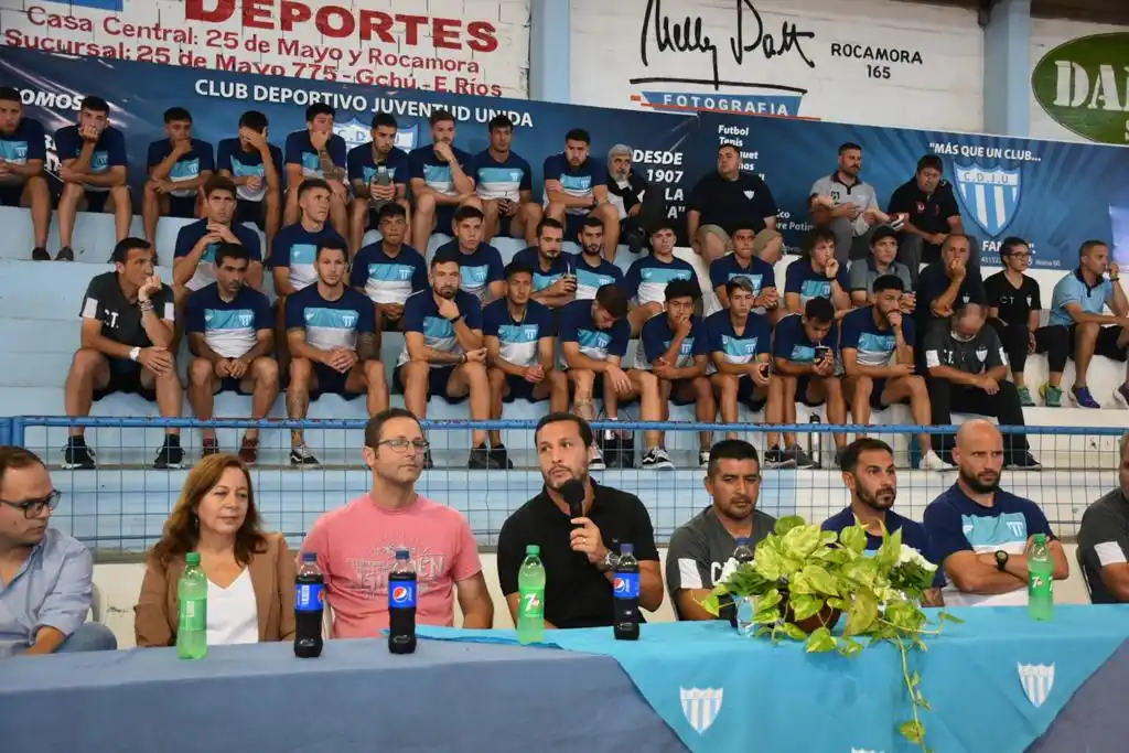 Lucio Benítez, en la presentación del plantel, había expresado que el equipo iba a pelear para volver a la B Nacional.