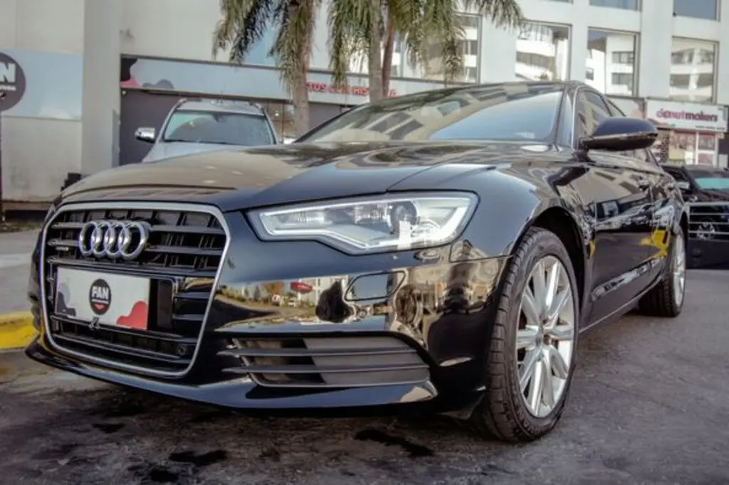 El gobierno reduce impuestos para autos de alta gama