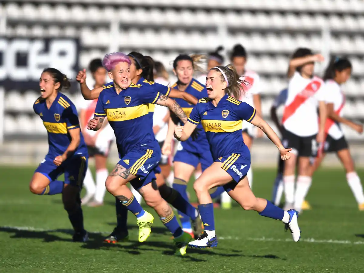 Boca, en los penales, le ganó el superclásico a River 