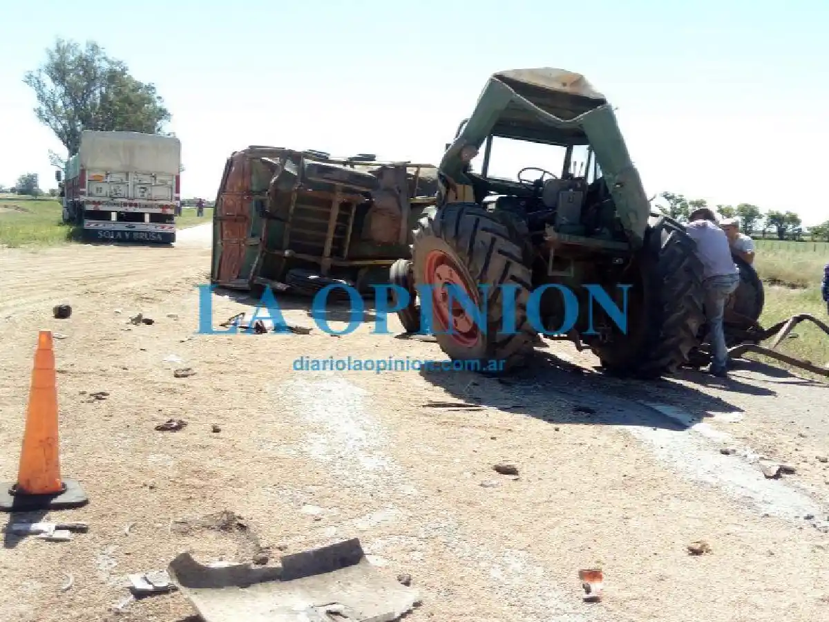 Camión y tractore chocaron en la autovía 19  