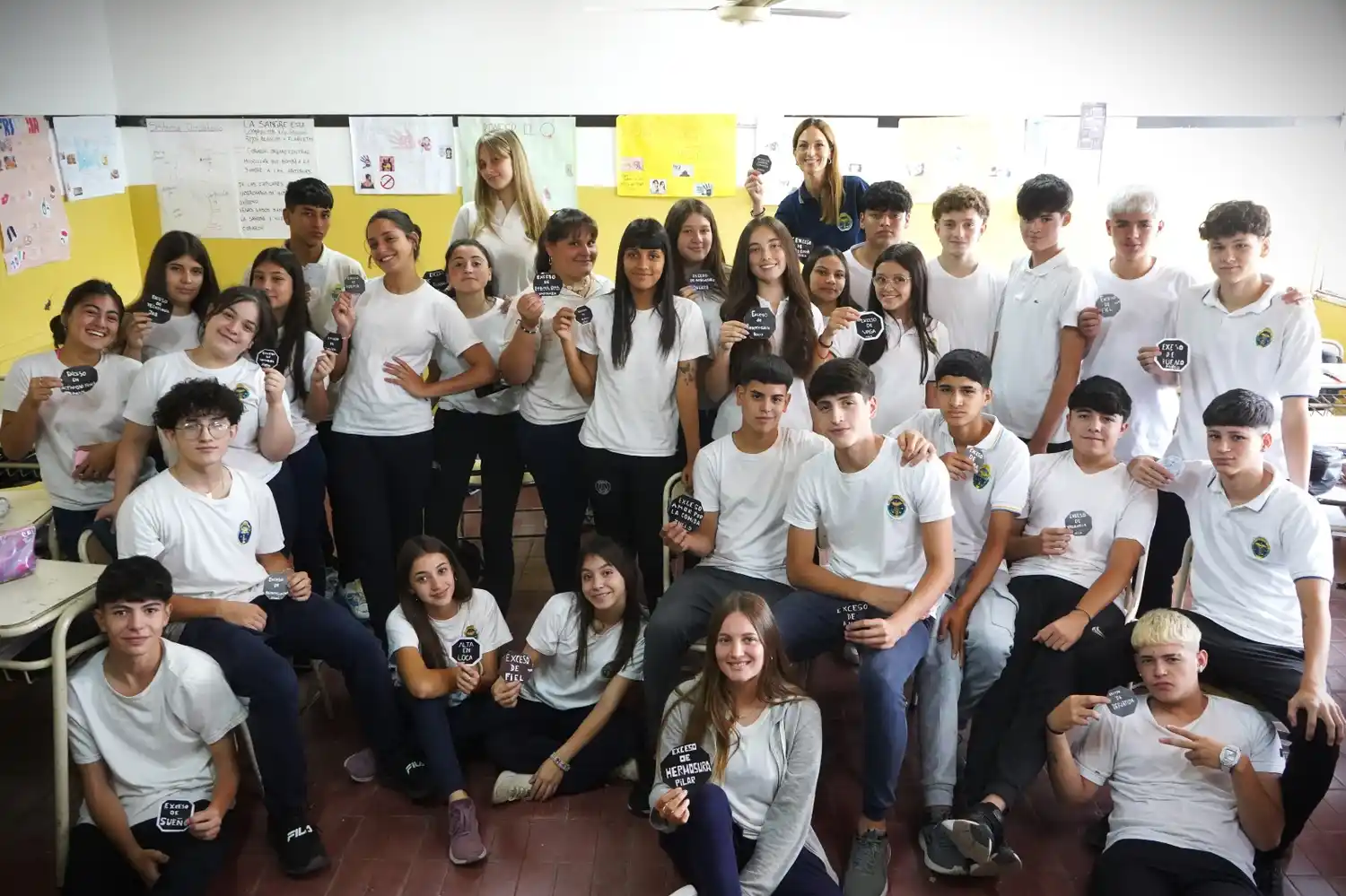 ravetti etiquetado frontal 2024