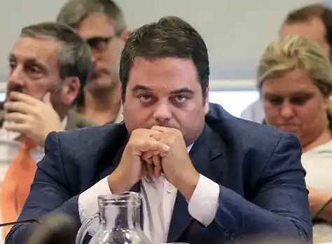 Triaca contó que presentó su renuncia pero recibió un respaldo total de Macri