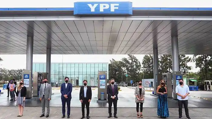 YPF lanza descuentos del 15% para personal educativo