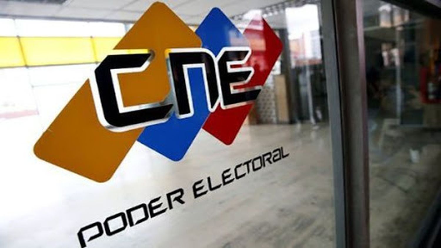 CNE habilita tarjeta de la Mesa de la Unidad Democrática (MUD) para las elecciones del 21Nov